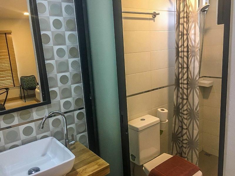 Bangkok Saran Poshtel - Oda