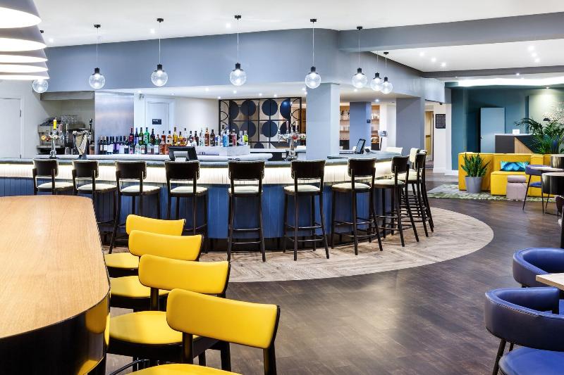 Delta Hotels by Marriott Milton Keynes - Bar