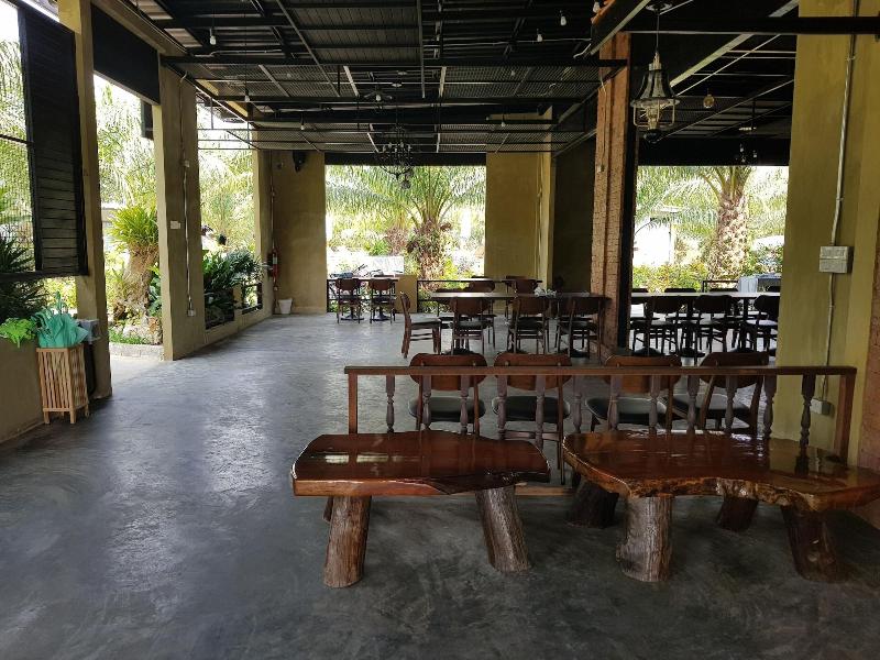 Palm Pran Resort - Lobi