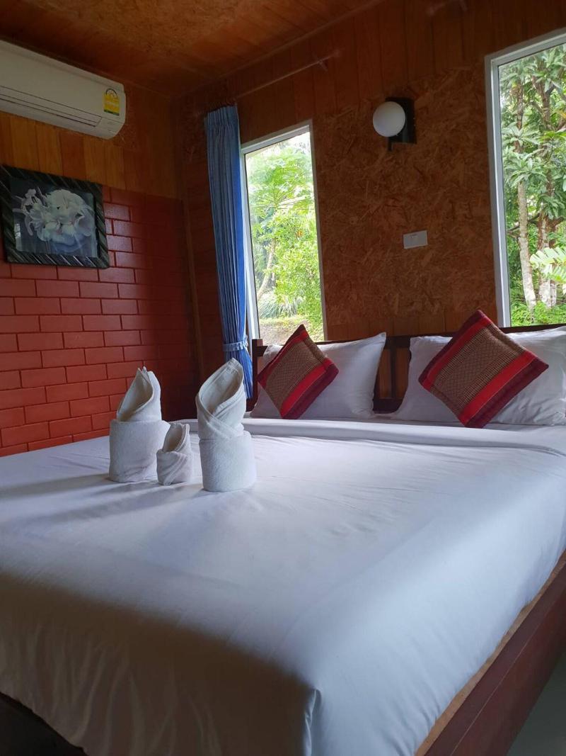 Baan Suan Hill Resort - Oda