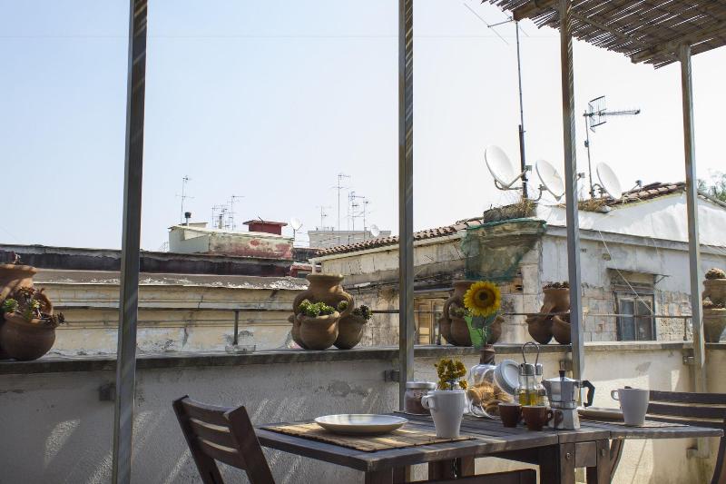 Sui Tetti Di Napoli - Oda