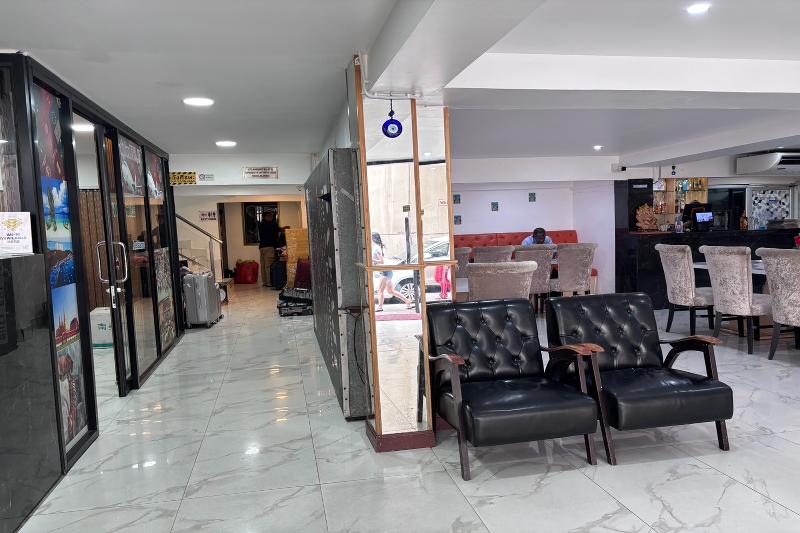 Papa Ji Hotel and Restaurant - Lobi