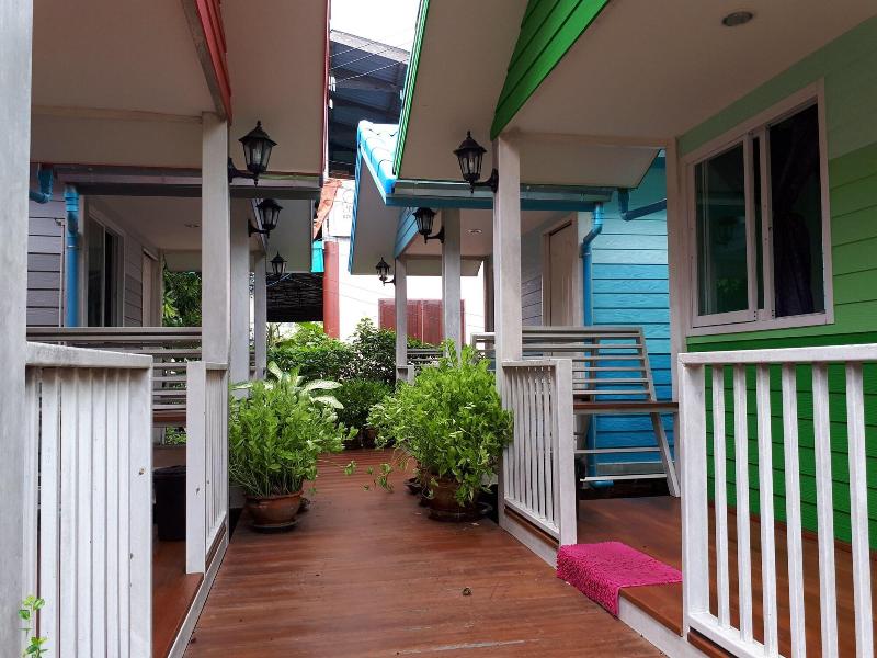 Se Sun Amphawa - Teras