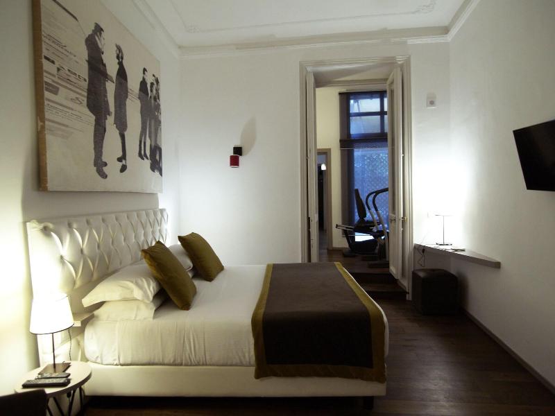 Piazza Farnese Luxury Suites - Oda