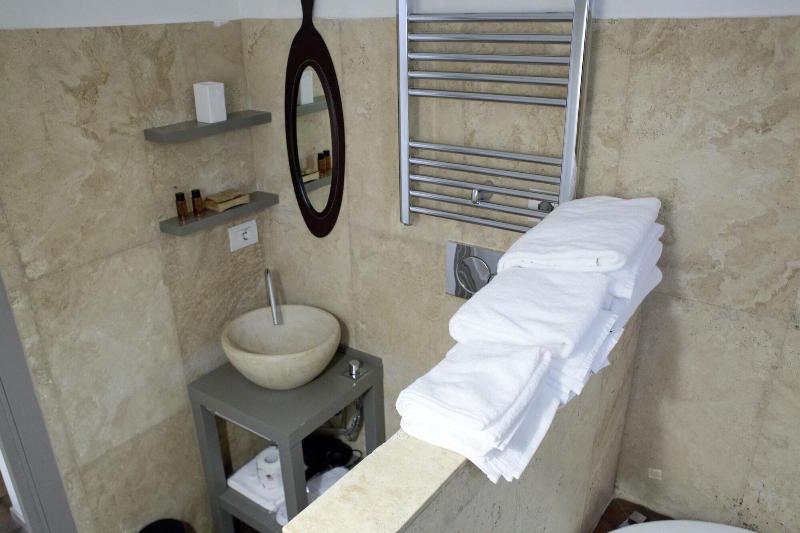 Piazza Farnese Luxury Suites - Oda