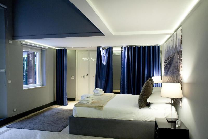 Piazza Farnese Luxury Suites - Oda