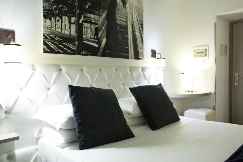 Piazza Farnese Luxury Suites - Oda