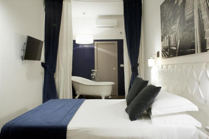 Piazza Farnese Luxury Suites - Oda