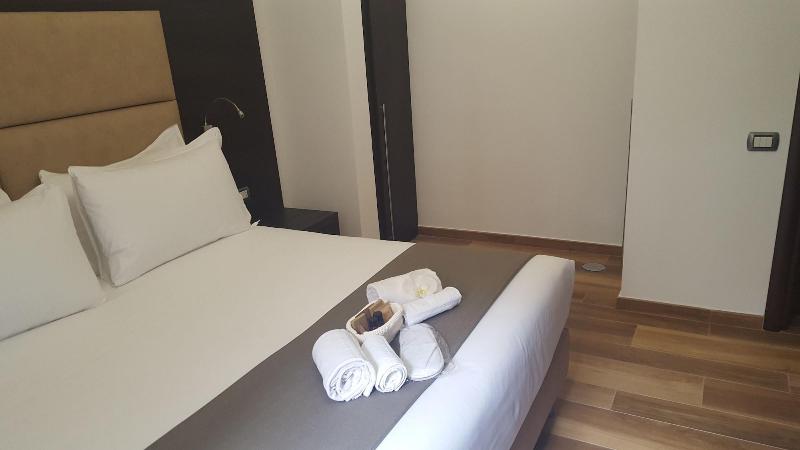 Una Finestra Su Monti - Oda