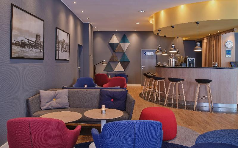 Holiday Inn Express Frankfurt Airport - Bar