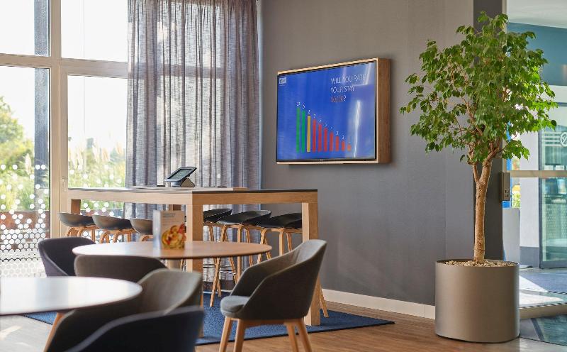 Holiday Inn Express Frankfurt Airport - Lobi