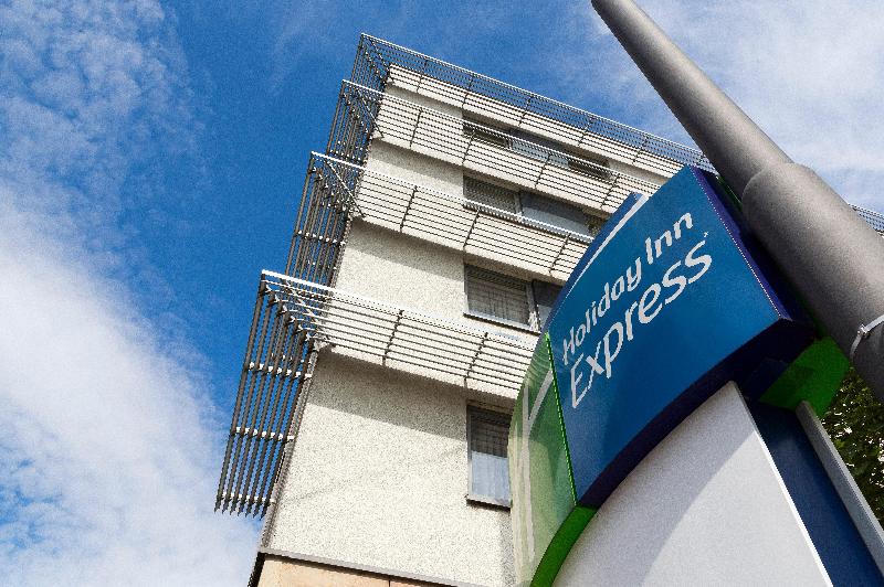 Holiday Inn Express Frankfurt Airport - Genel