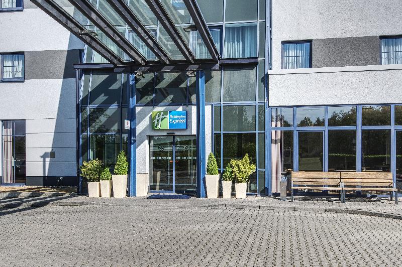 Holiday Inn Express Frankfurt Airport - Genel