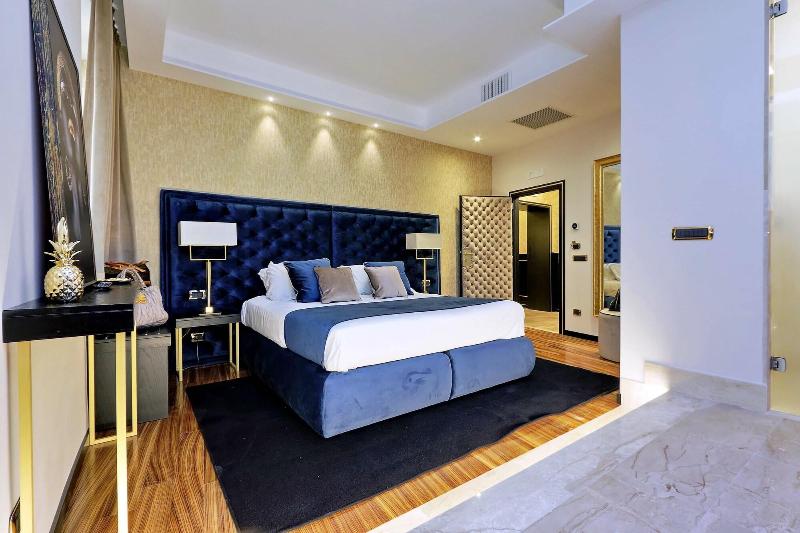 Spanish Diamond Luxury Suites Jacuzzi - Genel