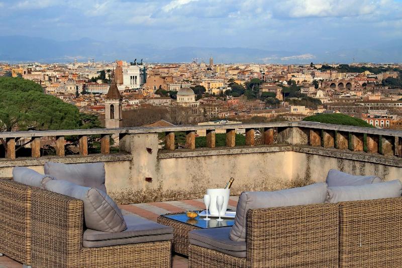 Domus Monamì Luxury Suites - Teras