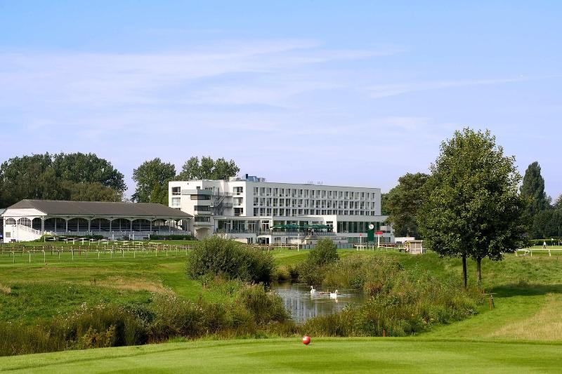 Atlantic Hotel an der Galopprennbahn - Genel