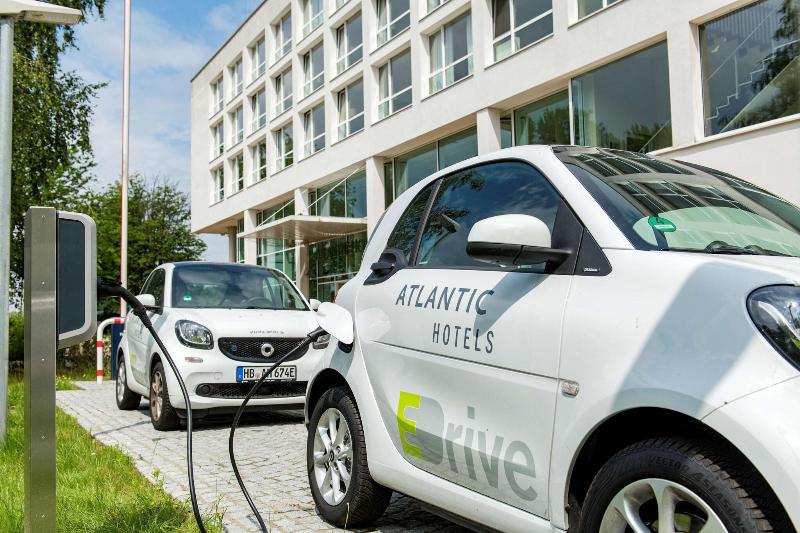 Atlantic Hotel an der Galopprennbahn - Genel