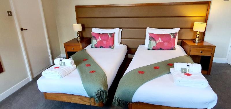Cathedral Gate Hotel - Oda