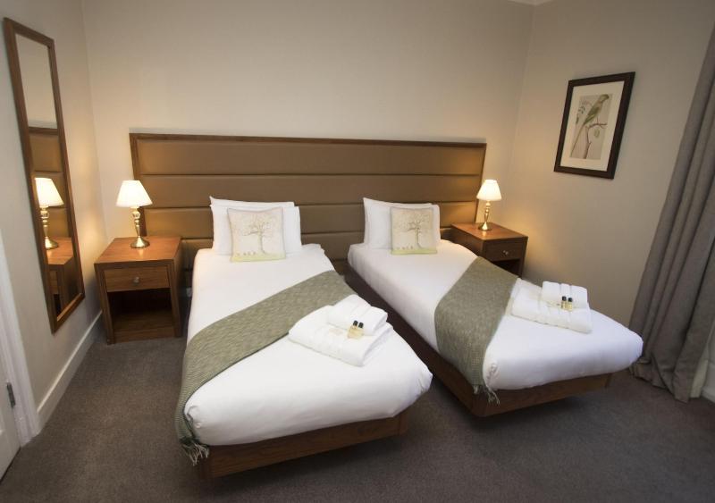 Cathedral Gate Hotel - Oda