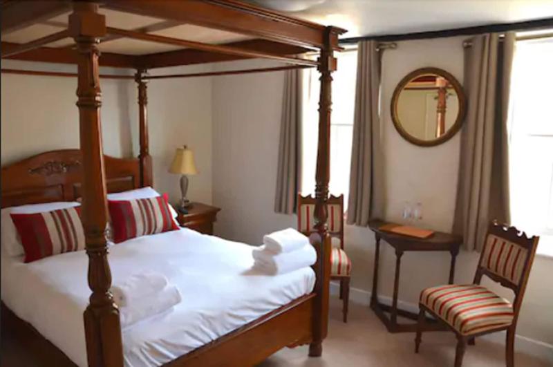 Cathedral Gate Hotel - Oda