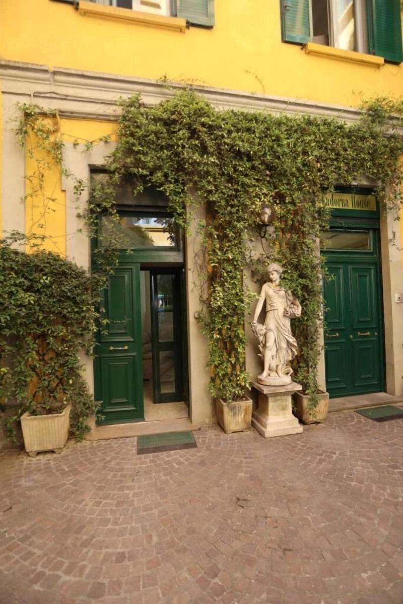 Cadorna House - Genel