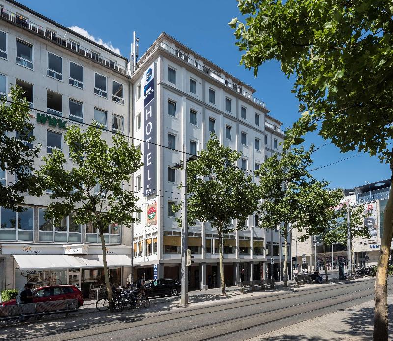 Best Western Hotel zur Post - Genel