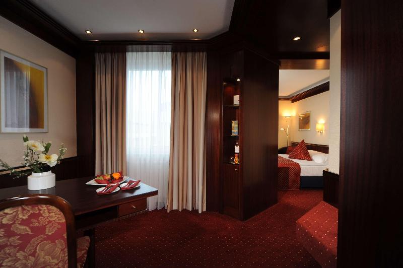Best Western Hotel zur Post - Oda