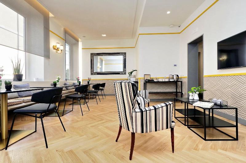 Roma Five Suites - Lobi