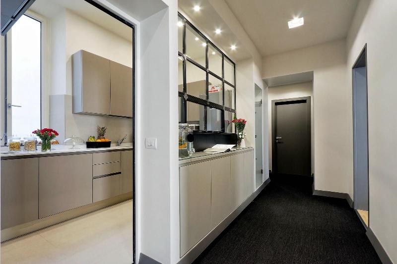 Roma Five Suites - Lobi