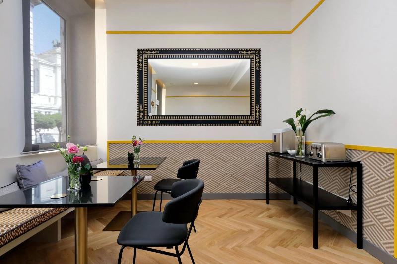 Roma Five Suites - Restoran