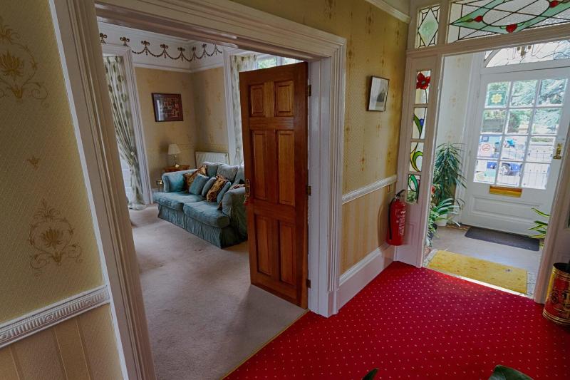 Holcombe House - Lobi
