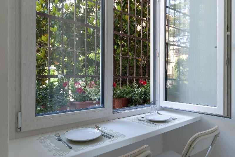 Bea Suites Luxury Rooms - Lobi