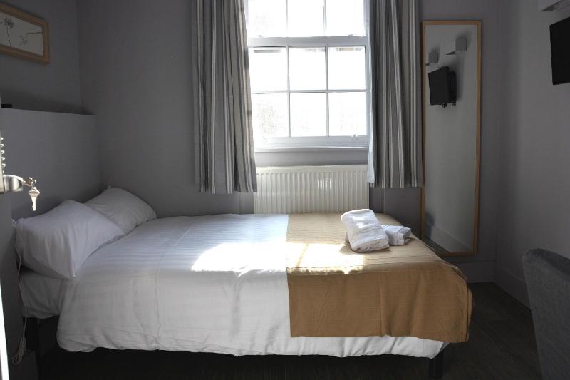 Monopoly Accommodations - Oda