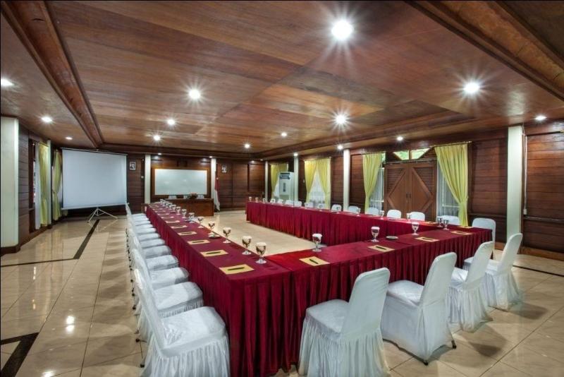 Citra Cikopo Hotel And Family Cottages - Toplantı