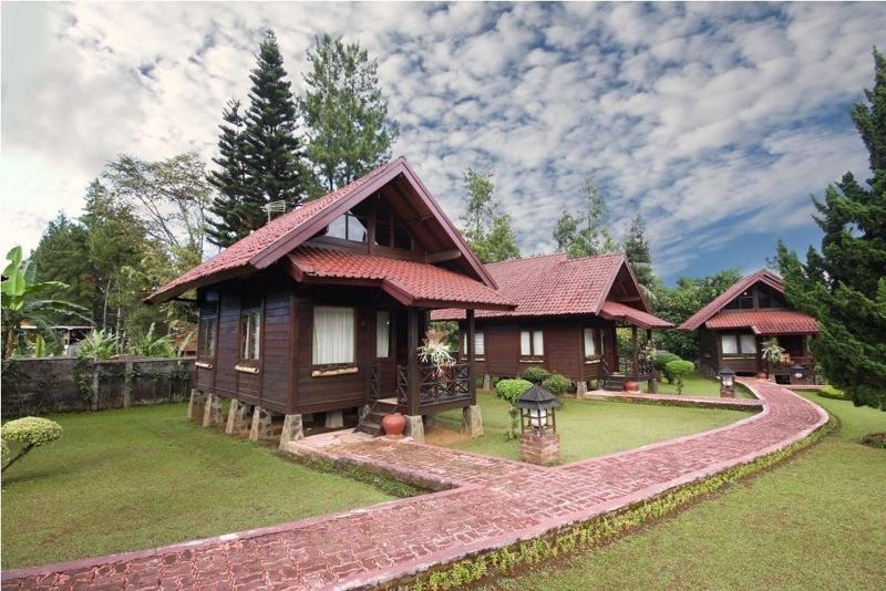 Citra Cikopo Hotel And Family Cottages - Genel