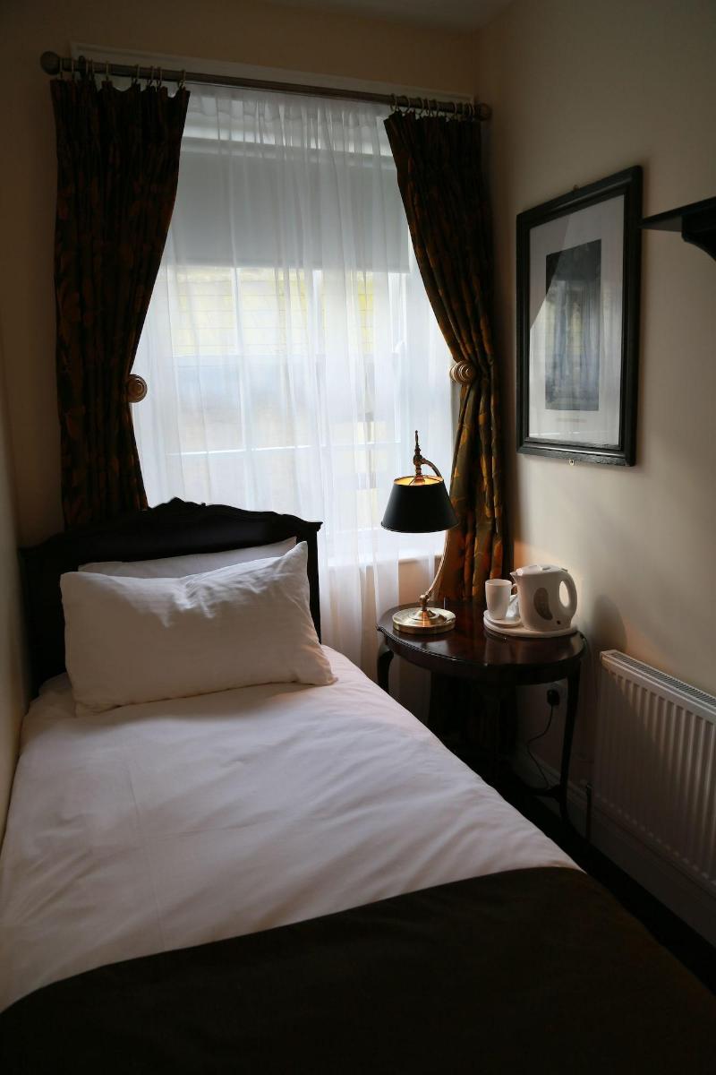 Number 8 The Townhouse - Oda