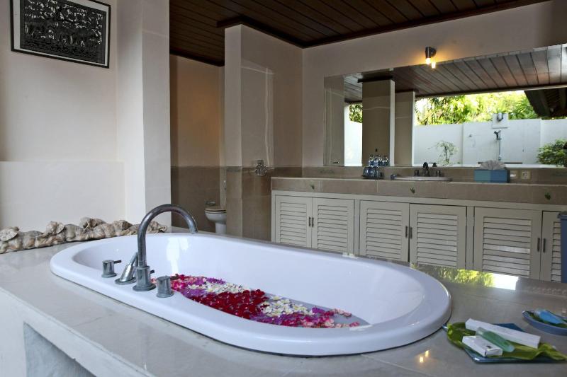 Natah Bale Villas - Oda