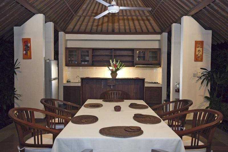 Natah Bale Villas - Oda