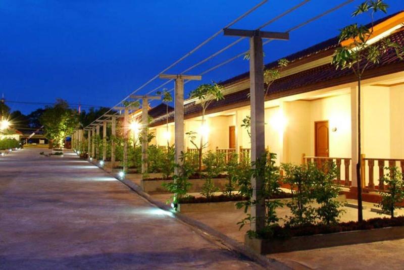 Oasis Resort - Genel