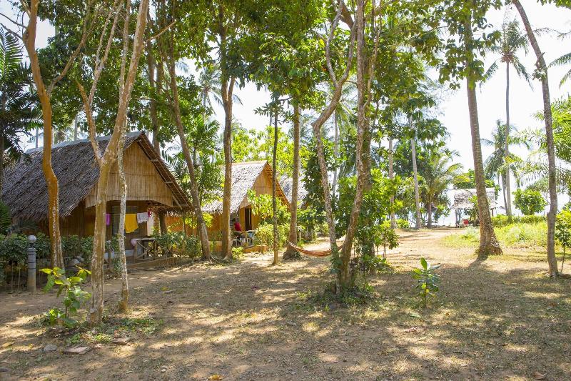 Lanta Coral Beach Resort - Genel