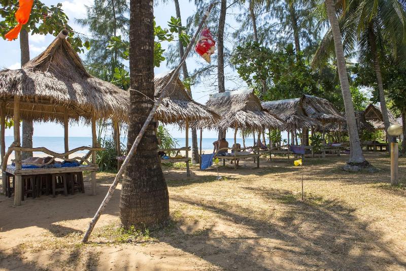 Lanta Coral Beach Resort - Genel