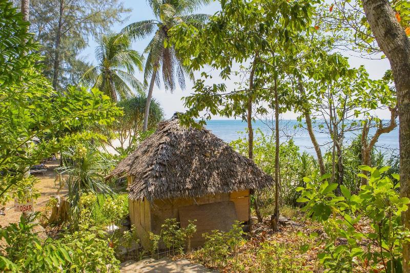 Lanta Coral Beach Resort - Genel