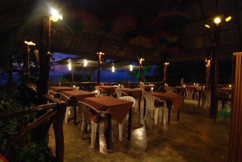 Lanta Coral Beach Resort - Restoran