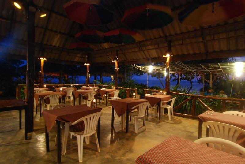 Lanta Coral Beach Resort - Restoran