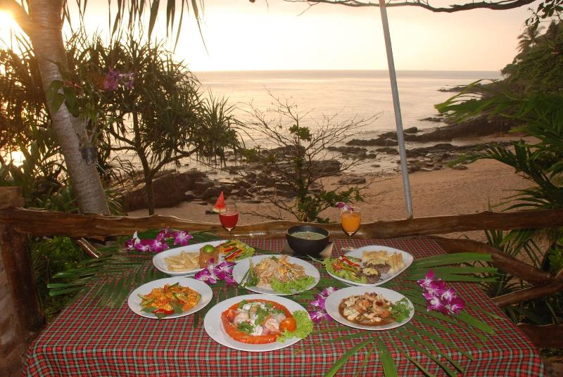 Lanta Coral Beach Resort - Restoran