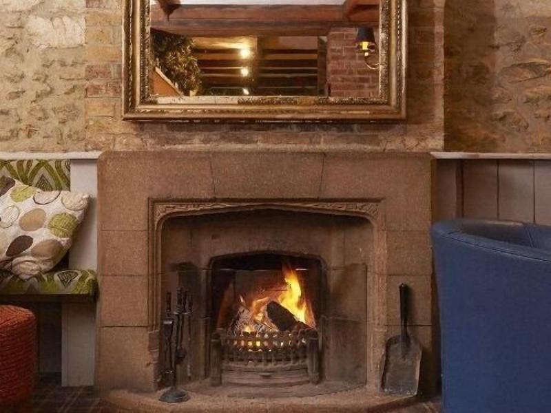 Greyhound Inn - Bar