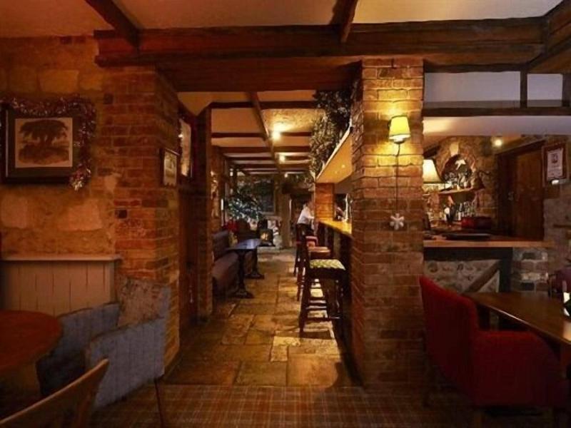 Greyhound Inn - Restoran