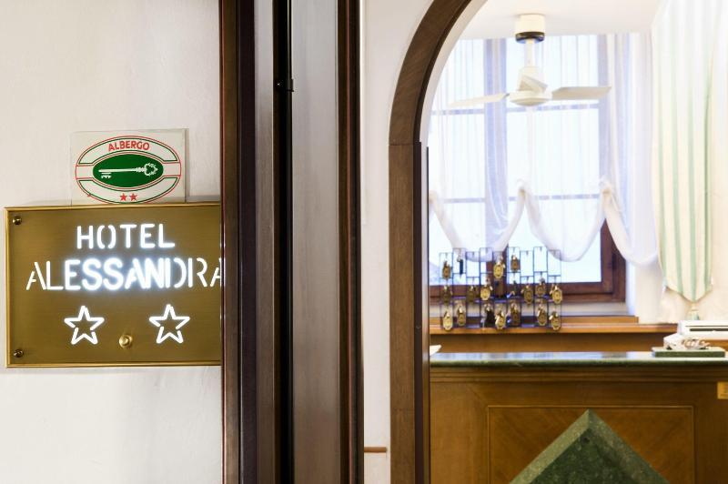 Hotel Alessandra - Lobi