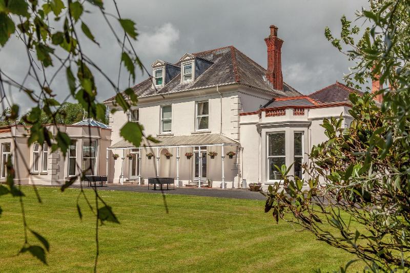 Mansion House Llansteffan - Genel