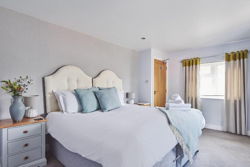 The Lansdowne - Oda